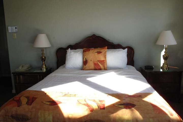Room 11 of 48