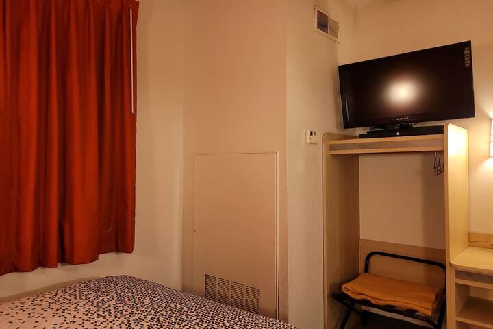 Modern Stay 39 Lakeview by OYO Minonk Garden