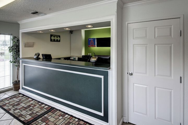 Studio 6 – Murray UT