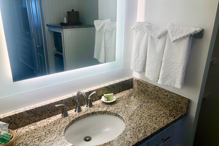 Room 21 of 50