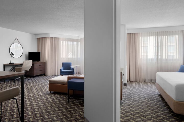 Room 32 of 45