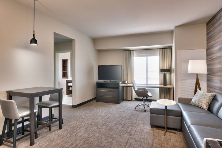 Room 28 of 43