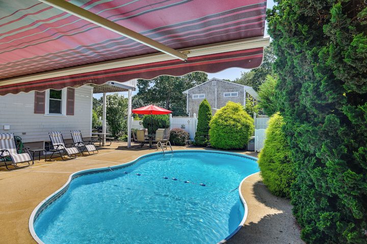 3 Mi to Dtwn & Beach! Bristol Home w / Patio