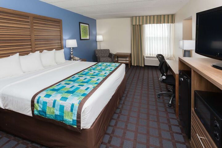 Room 6 of 24