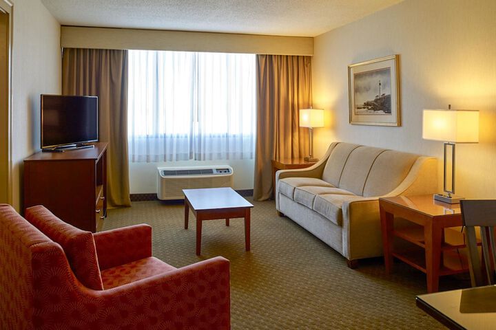 Clarion Hotel Portland Airport ME