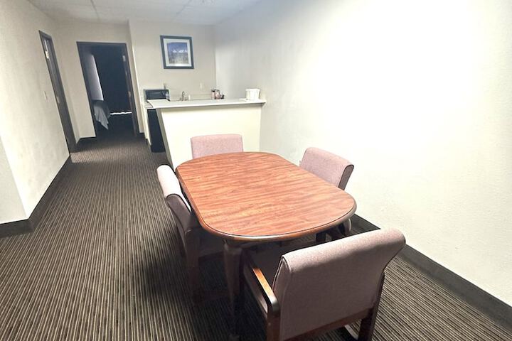 Room 130 of 163