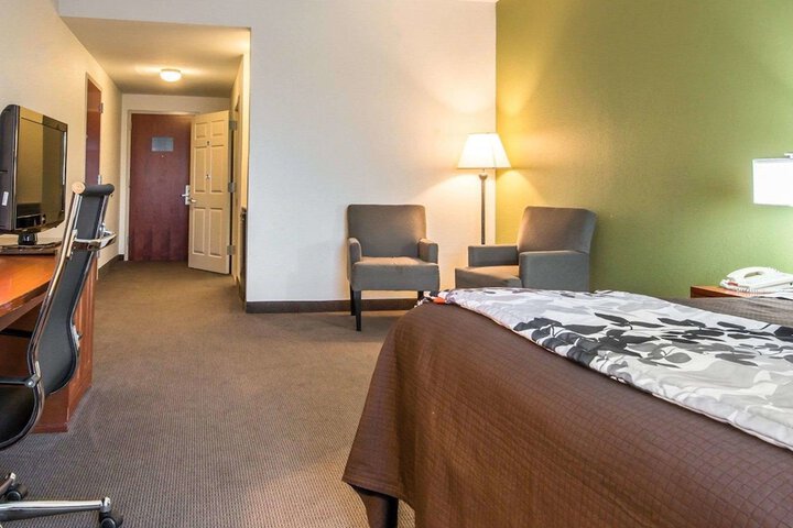 Room 36 of 72