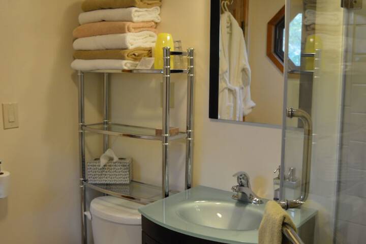 Room 13 of 22