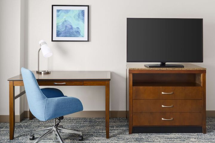 Room 8 of 32