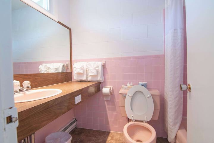 Room 145 of 154