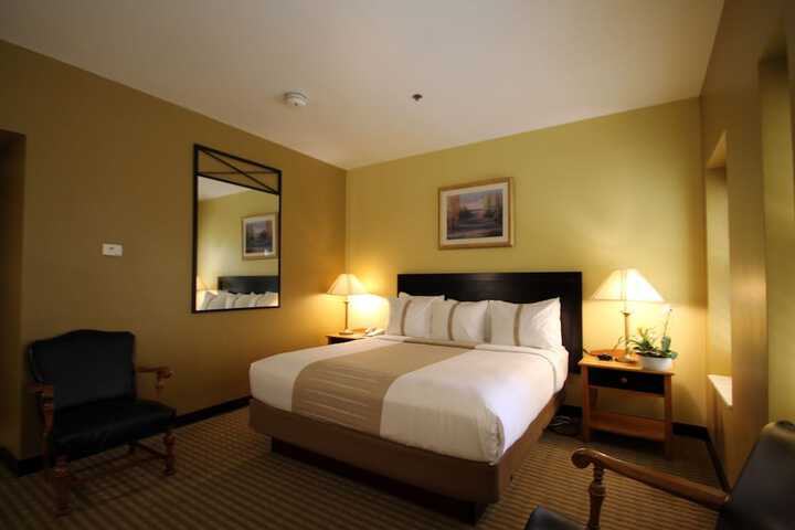 Room 43 of 76