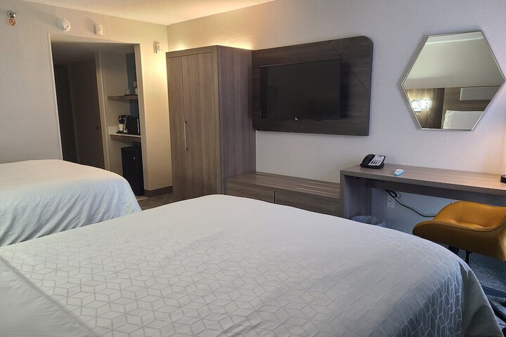 Holiday Inn Express & Suites Ft. Lauderdale N - Exec Airport by IHG