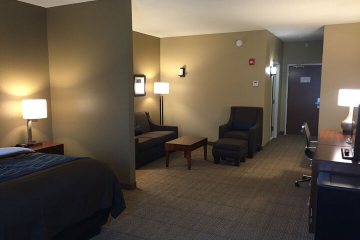 Room 25 of 43