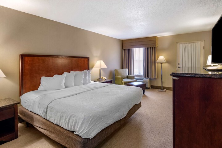 Best Western Plus Inn at Hunt Ridge