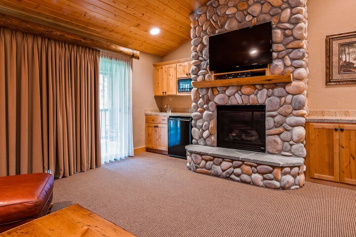 Best Western Ponderosa Lodge