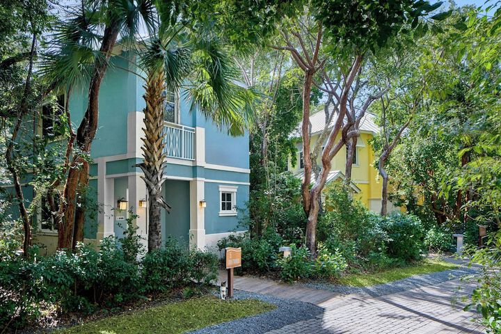 Playa Largo Resort & Spa Autograph Collection