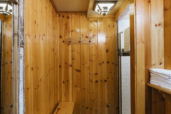 Tamarack Lodge and Resort