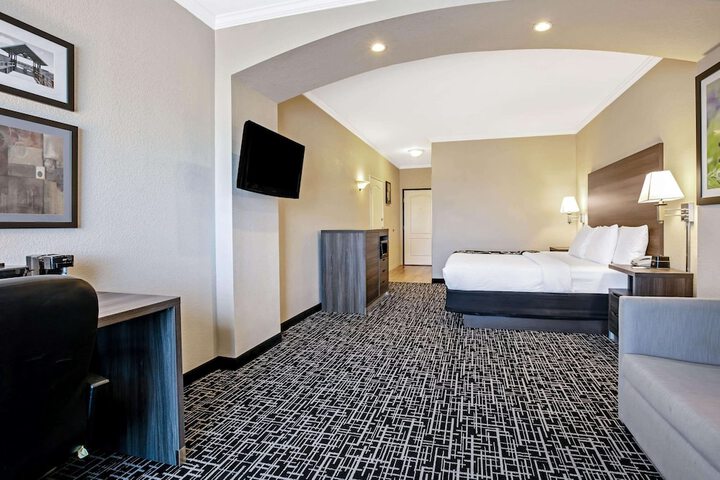 La Quinta Inn & Suites by Wyndham Garland Harbor Point