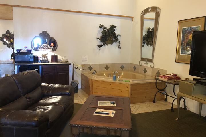 Echo Canyon Spa Resort (Adults Only)