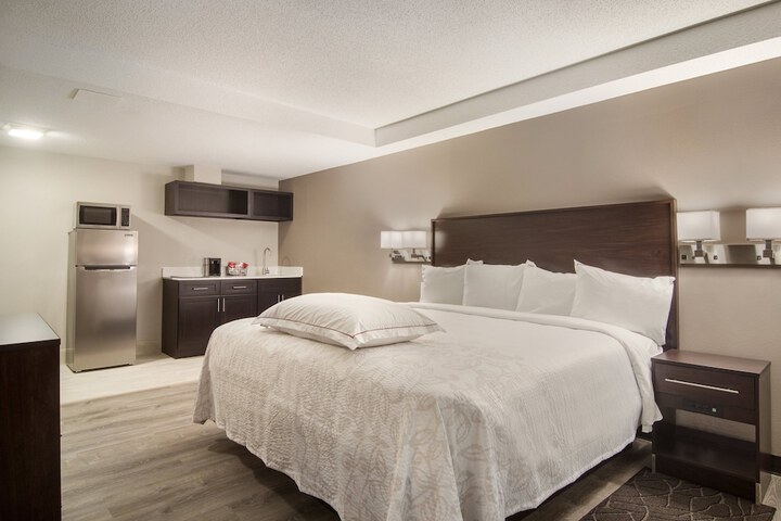 Room 26 of 35