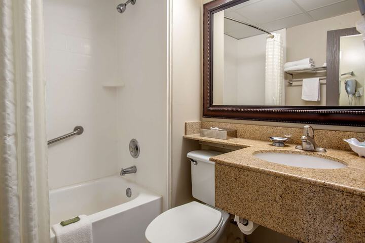Room 12 of 25