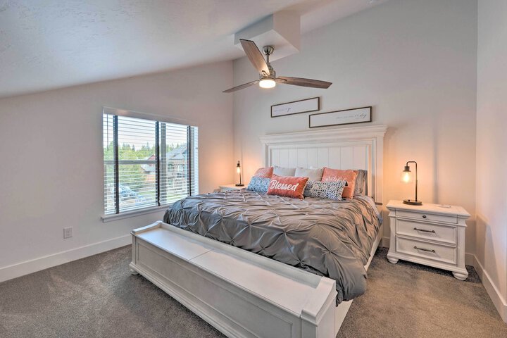 Charming Mccall Townhome: Hike Fish, & Ski!