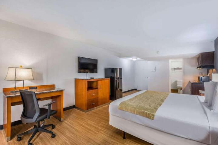 Room 29 of 35