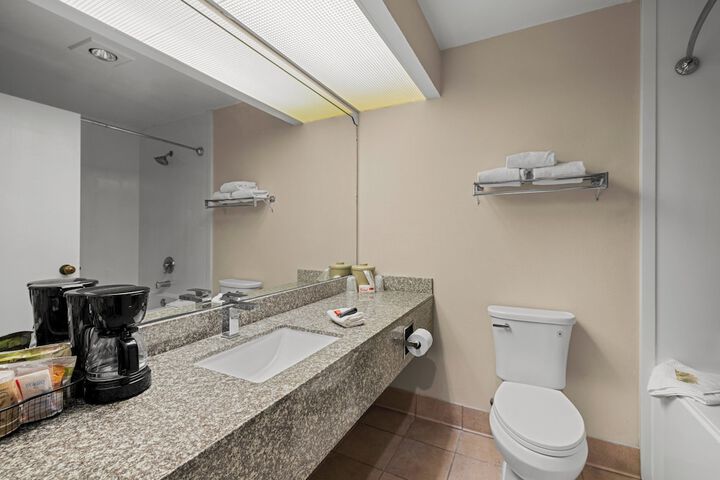 Room 14 of 35