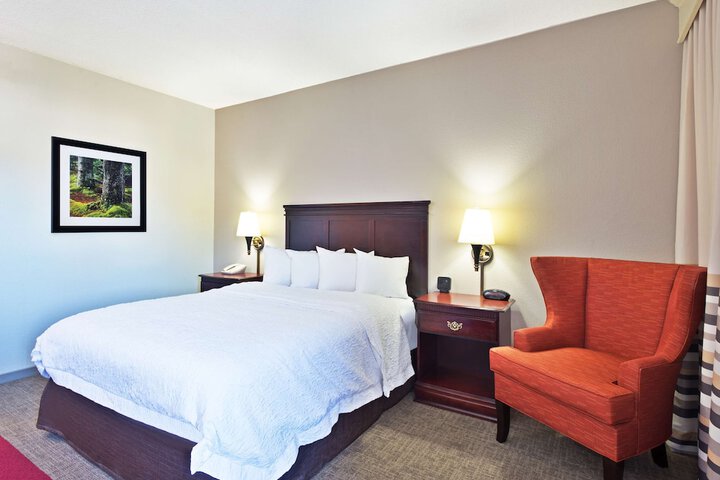 Room 21 of 34