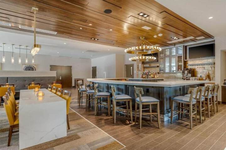 DoubleTree by Hilton Charleston Riverview