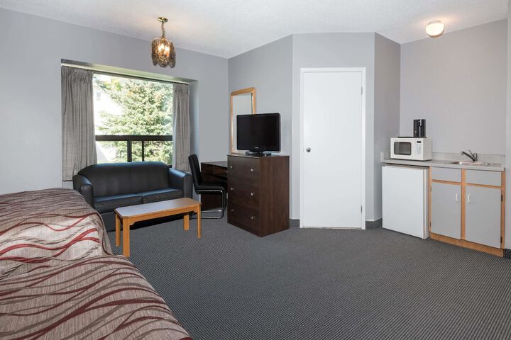 Room 7 of 25