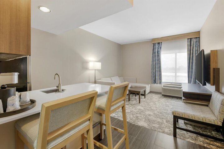 Best Western Plus Sanford Airport / Lake Mary Hotel