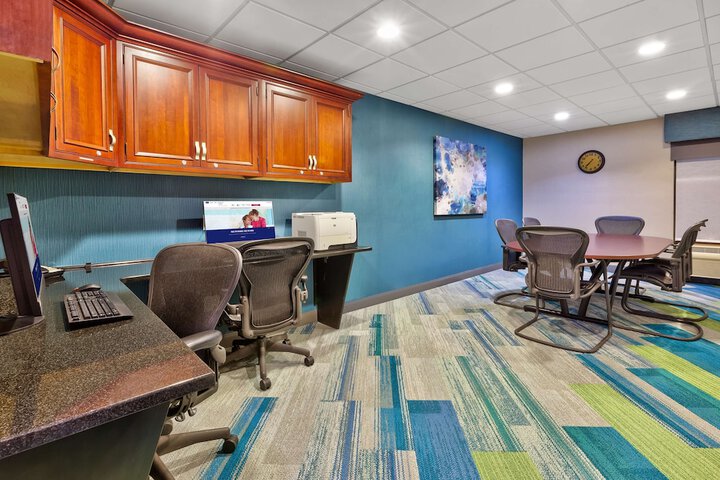 Business Center 43 of 43