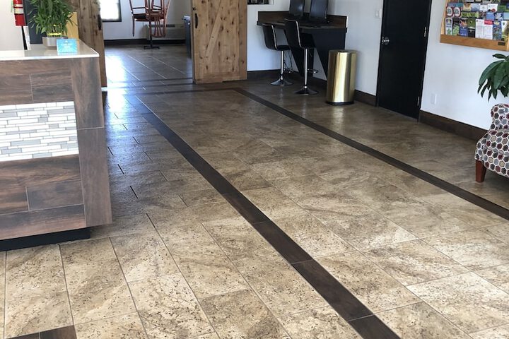 Business Center 64 of 68