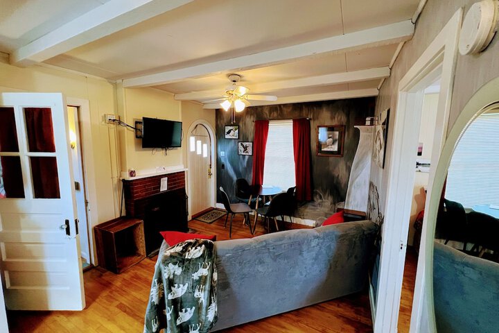 Room 16 of 177