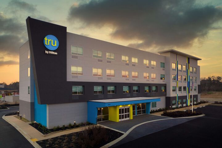 Tru by Hilton Tupelo