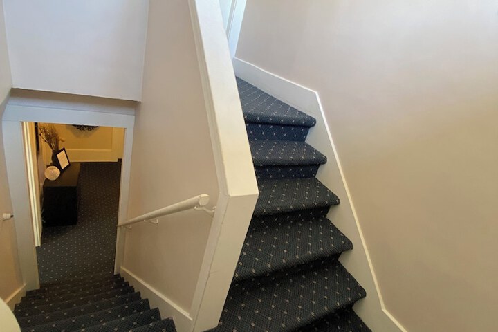 Room 19 of 73
