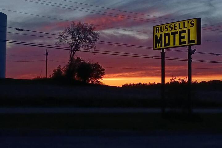 Russells Motel