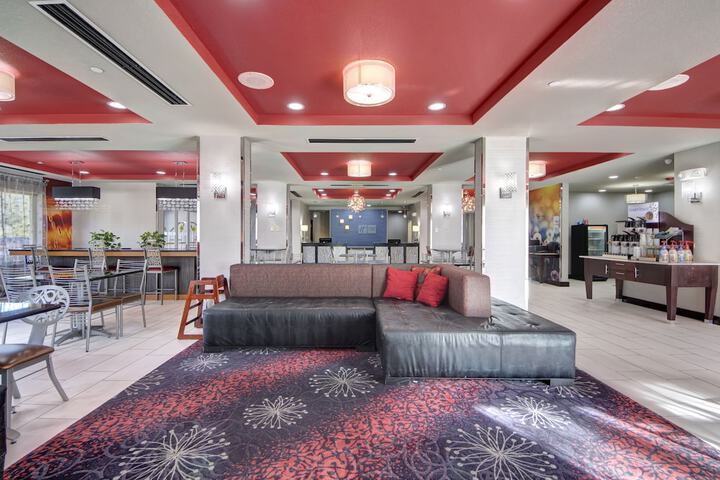 Hotel 5 of 37