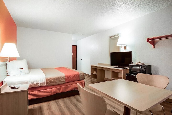 Motel 6 Colby KS
