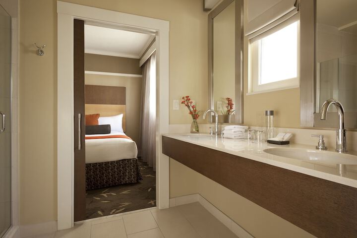 Room 14 of 19