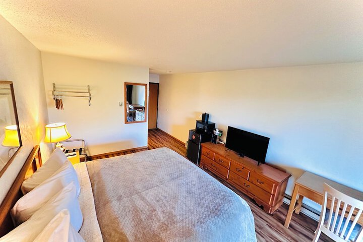 Room 54 of 73