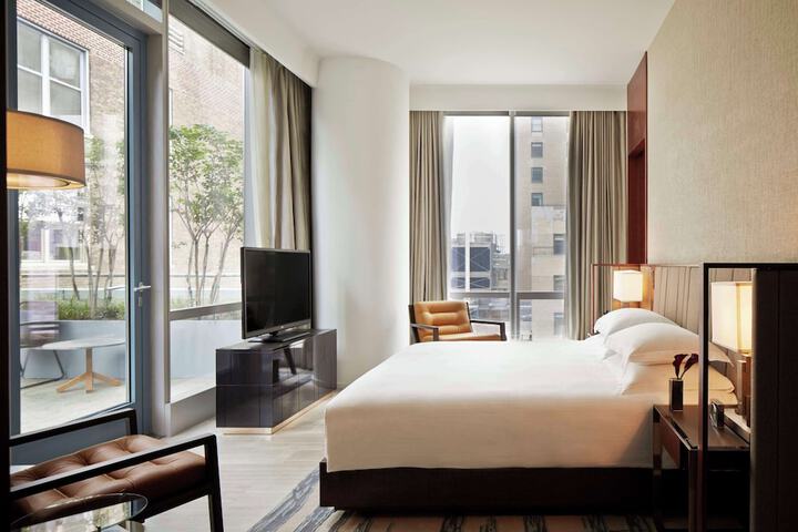 Room 54 of 103