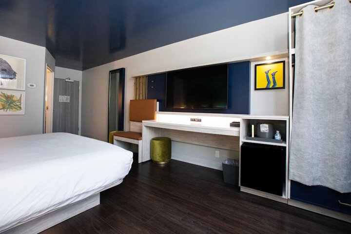 Room 21 of 39