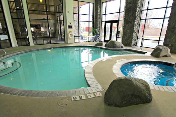 Pool 7 of 37