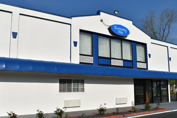 Hotel 3 of 8