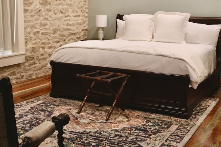 Room 45 of 74