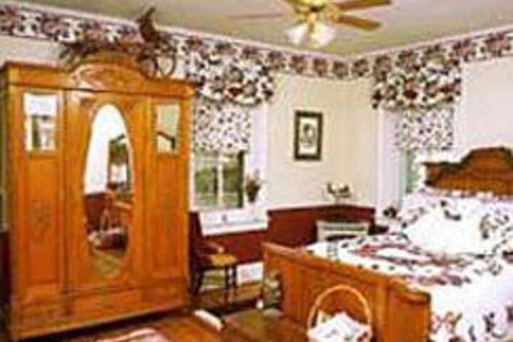 Artists Inn & Gallery