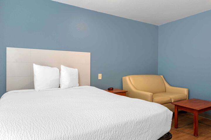 Room 8 of 22