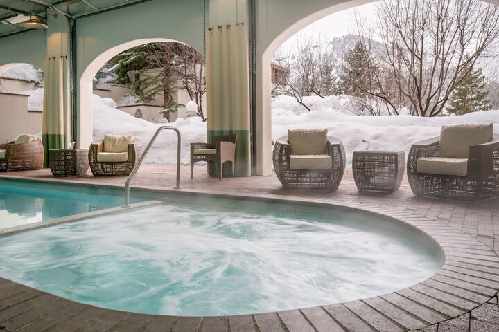 Pool 10 of 42